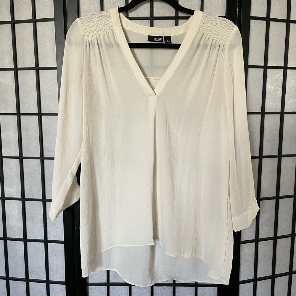 a.n.a Ivory Popover Blouse Size Small
